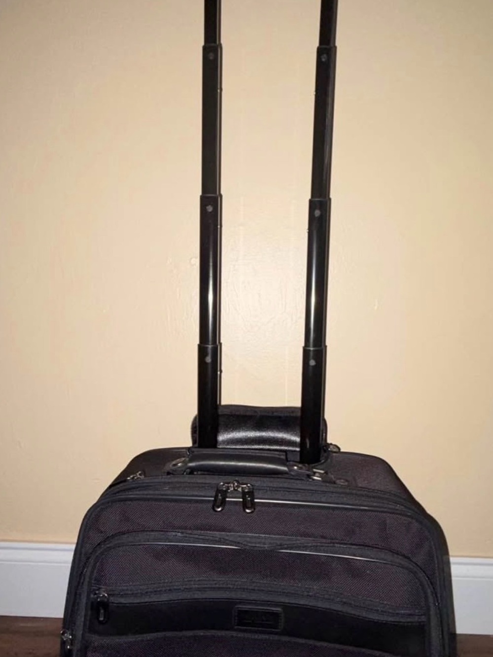 Hartmann Black Rolling Laptop Business Travel Bag with Telescopic Handle